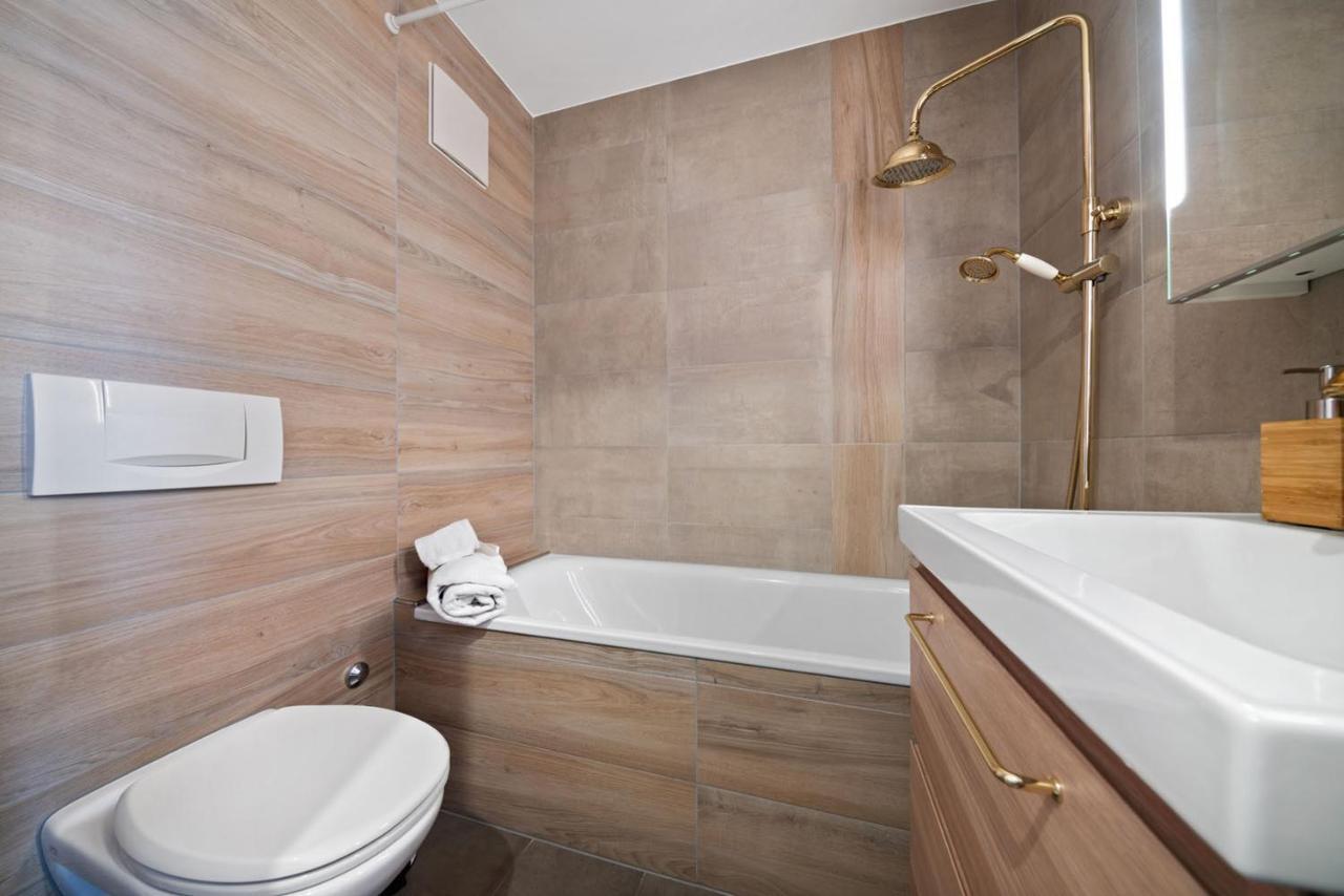 Charmant Studio Renove Situe Dans Les Bains D'Ovronnaz, Immeuble Les Sources エクステリア 写真
