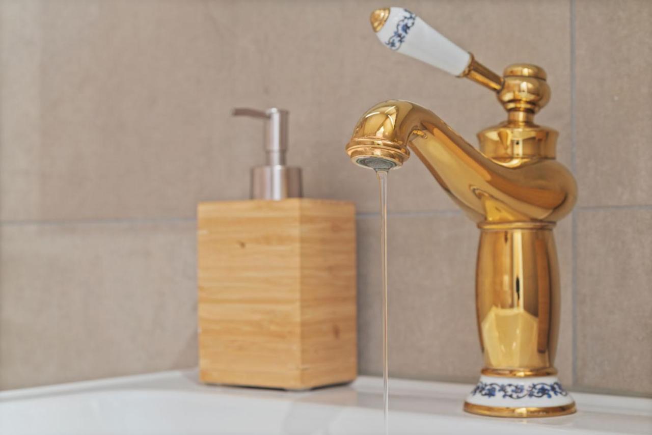 Charmant Studio Renove Situe Dans Les Bains D'Ovronnaz, Immeuble Les Sources エクステリア 写真